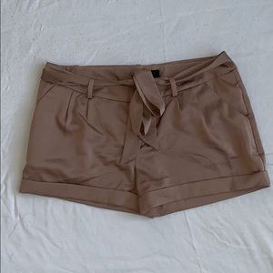 Camel silk shorts with bow tie